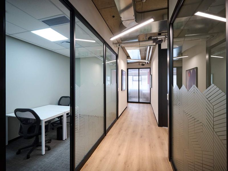 Tailor-made dream offices for 3 persons in Spaces Steyn City - Photo 3