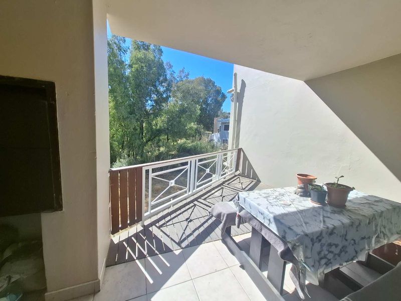 North-Facing Lock-Up & Go Gem in Ludwigsdorf! - Photo 8