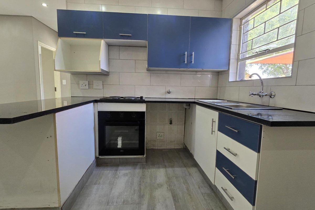 2 Bedroom Townhouse for Rent New Redruth Alberton - Photo 2