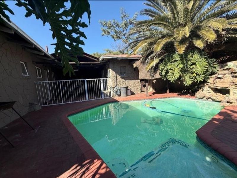 3 Bedroom House For Sale in Vanderbijlpark CE 2 - Photo 6