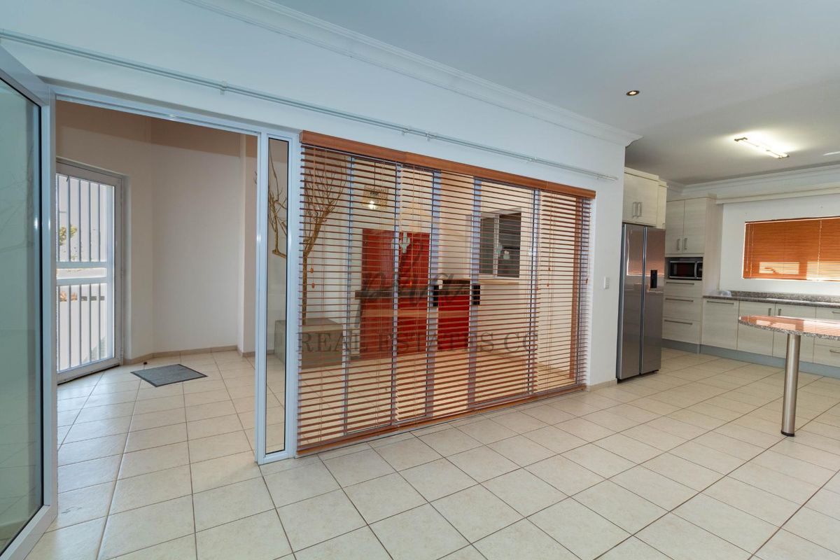 Coastal Living with Lock-Up-and-Go Appeal - Photo 4