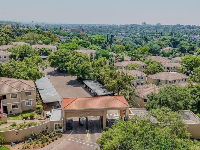 Upgraded 2-Bed, 2-Bath Ground-Floor Unit | Secure Complex | Robindale, Randburg - Photo 2