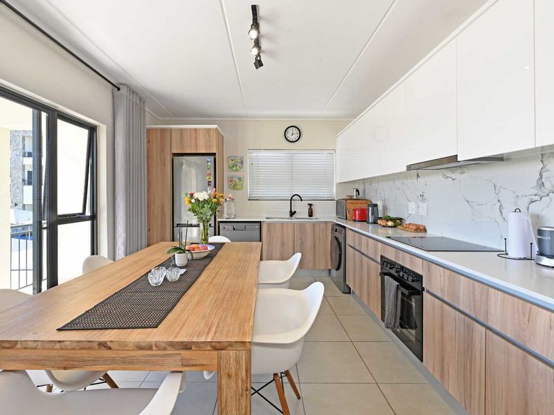 3-Bedroom Luxury Apartment | Fully Furnished | Fynbos Lifestyle Estate - Photo 6