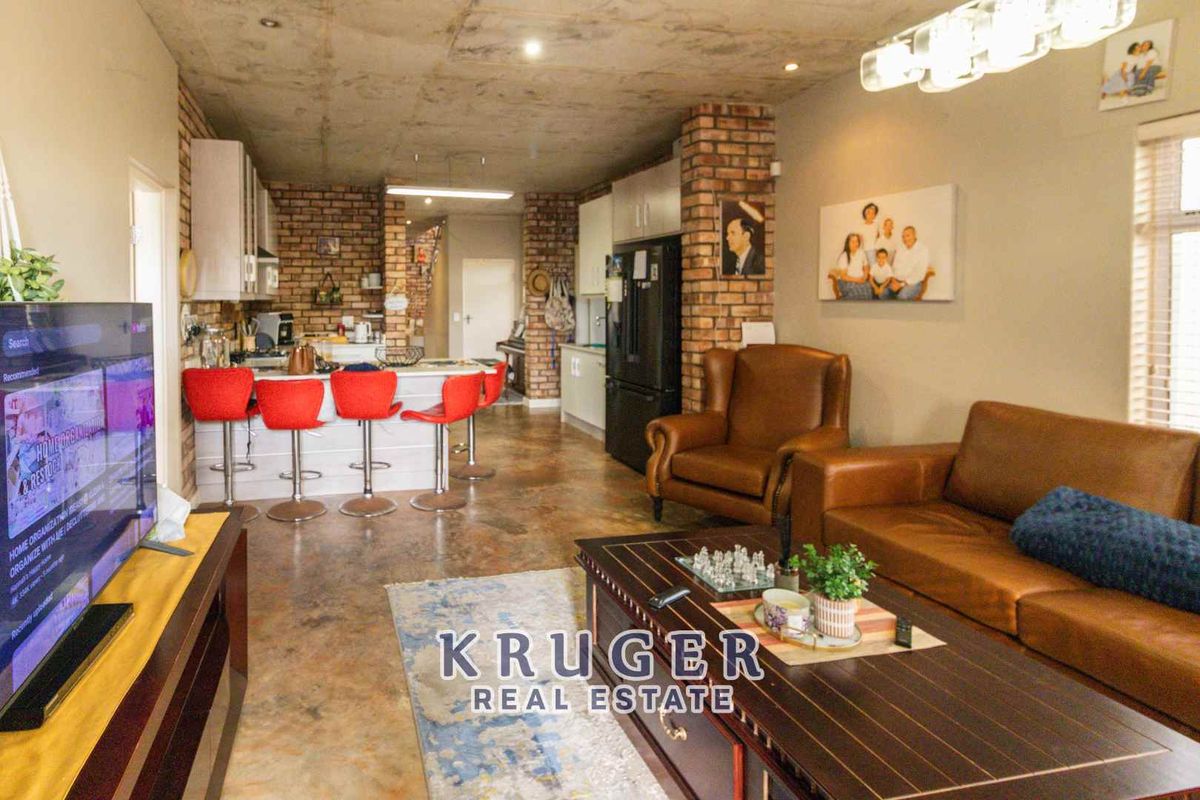 🌟 Modern Dual-Home Investment Gem - Photo 2