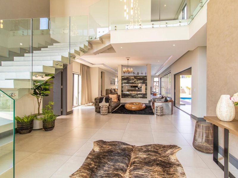 Stunning Home For Sale In Waterfall Country Estate - Photo 3