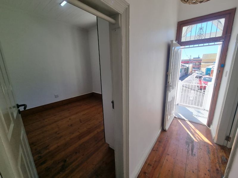 Unfurnished Loft 3-Bedroom House To Rent in Woodstock - Photo 6