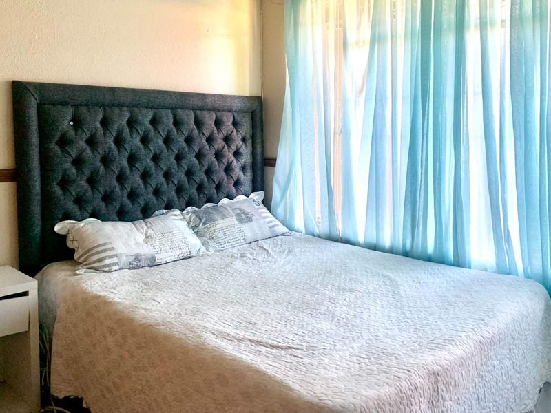 Exquisite Family Home with a Potential Flatlet in Fauna - Photo 9