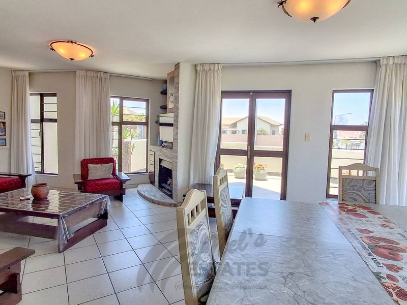 Townhouse For Sale in Central Swakopmund - Photo 4