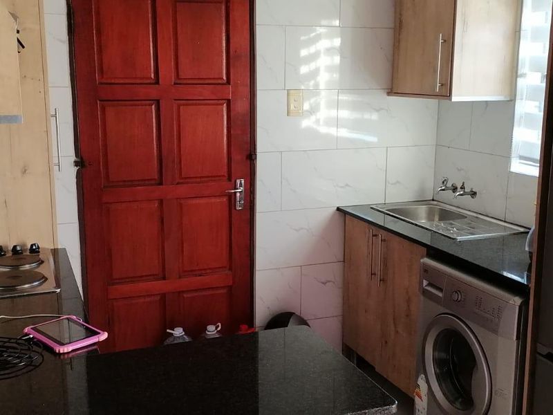 Clayville Ext 45 - R 850 000, 2 BEDS, 1 BATHS - Photo 7