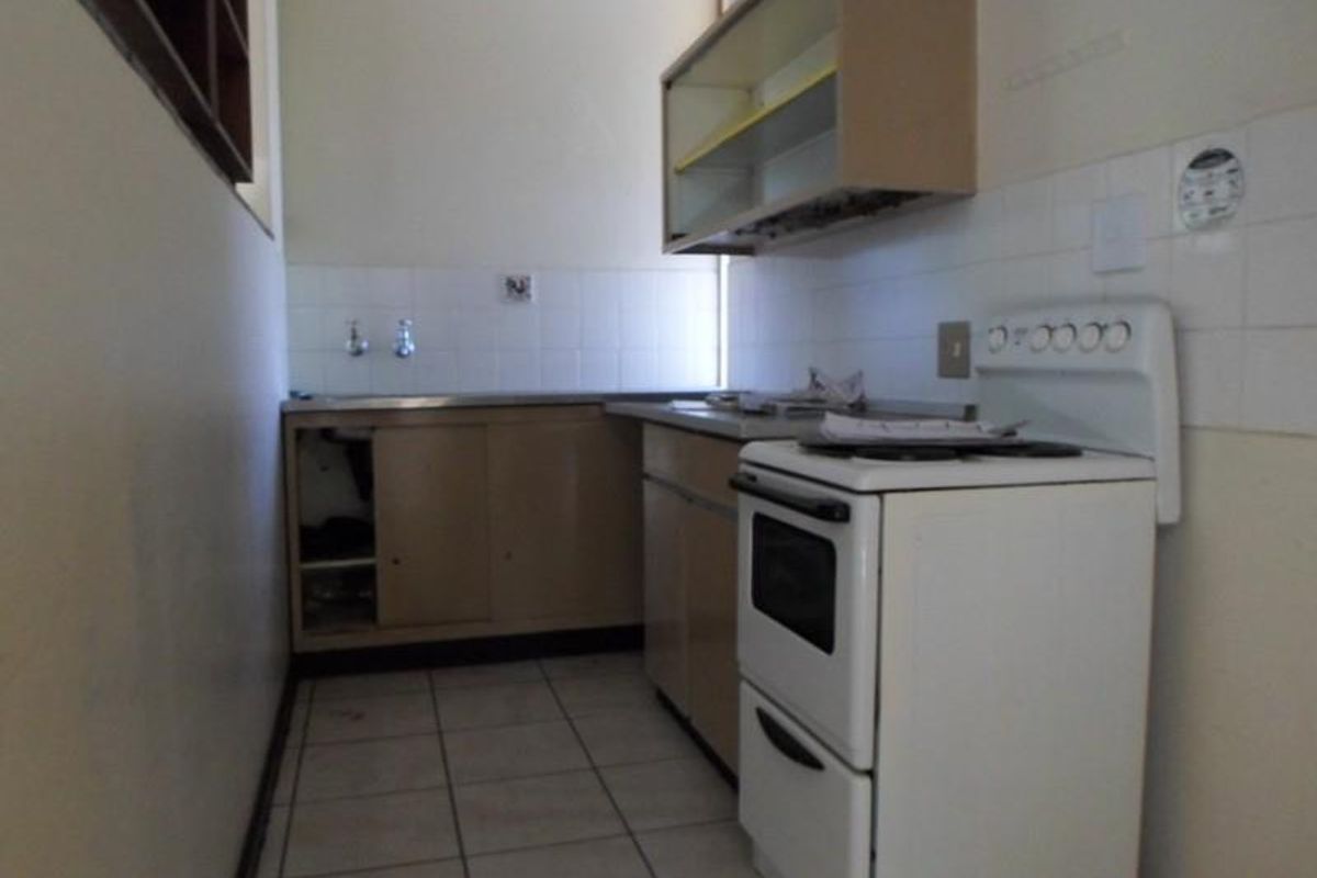 2 BEDROOM FLAT TO RENT IN PRETORIA NORTH - Photo 4
