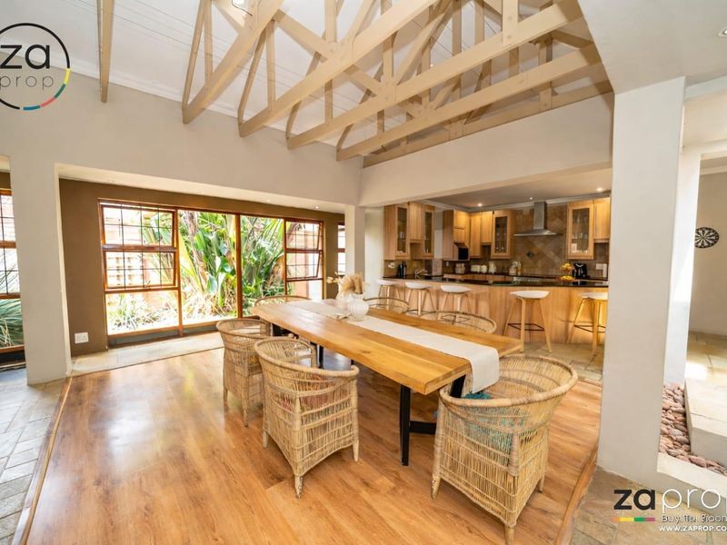 A Family Home in the heart of  GLEN MARAIS - Photo 1