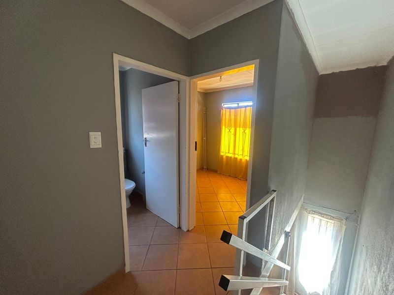 2 Bedroom house in lotus gardens - Photo 8