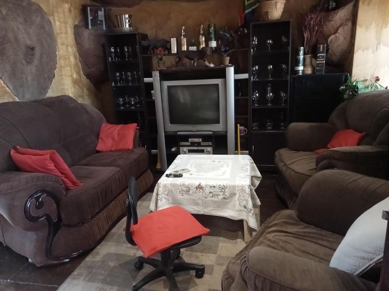 3 Bedroom house for sale - Photo 3