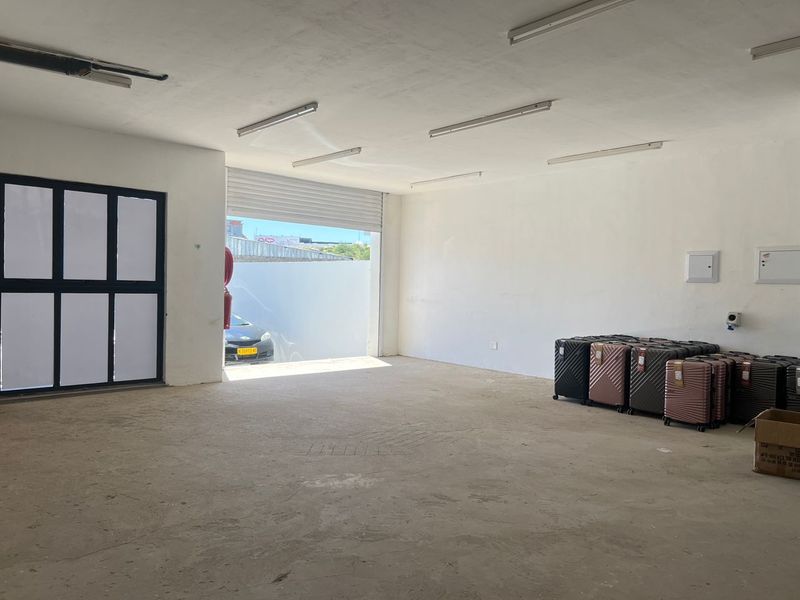 WAREHOUSE FOR SALE LAFRENZ - Photo 2