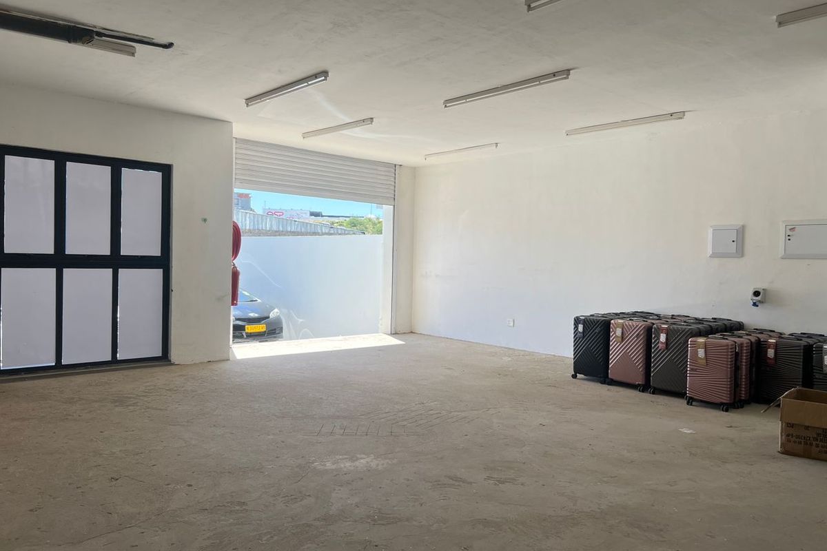 WAREHOUSE FOR SALE LAFRENZ - Photo 2