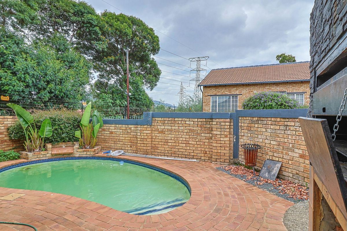 🏡 Townhouse for Sale – R 870 000 In Wilgeheuwel - Photo 5