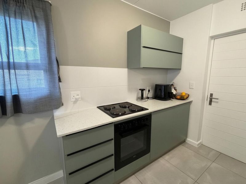 Investor Opportunity | Modern 2-Bedroom Apartment in Rivergate - Tenanted & Income Generating - Photo 6