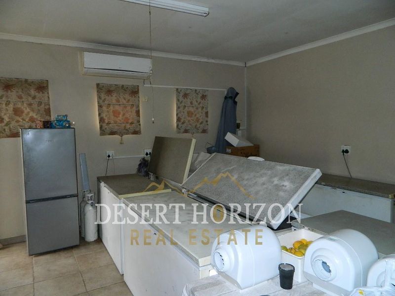 HENTIES BAY, CENTRAL | PUB AND GRILL FOR SALE - Photo 6