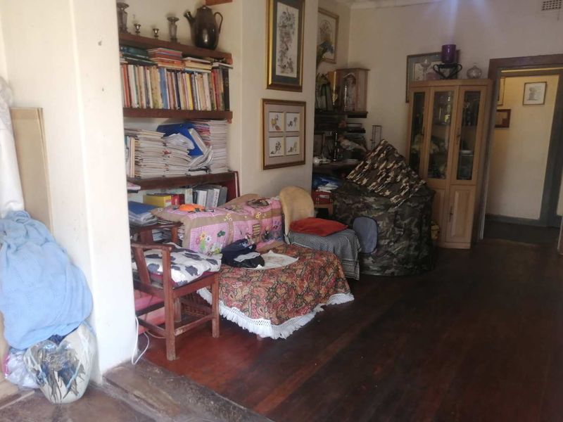 Old Beauty close to The Glen Shopping Centre & Comaro Crossing! - Photo 5