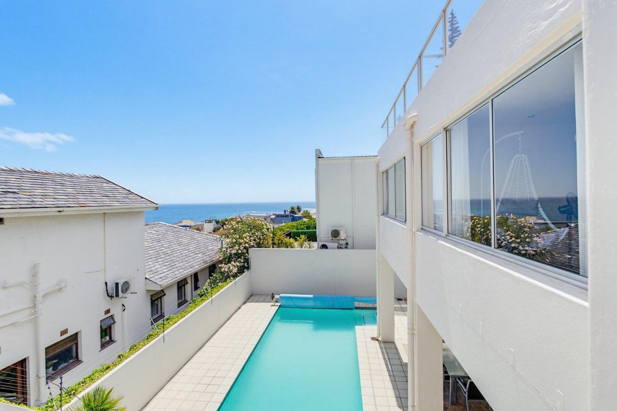 Ultra-Luxury Camps Bay Residence  - Walk to Glen Beach - Photo 4
