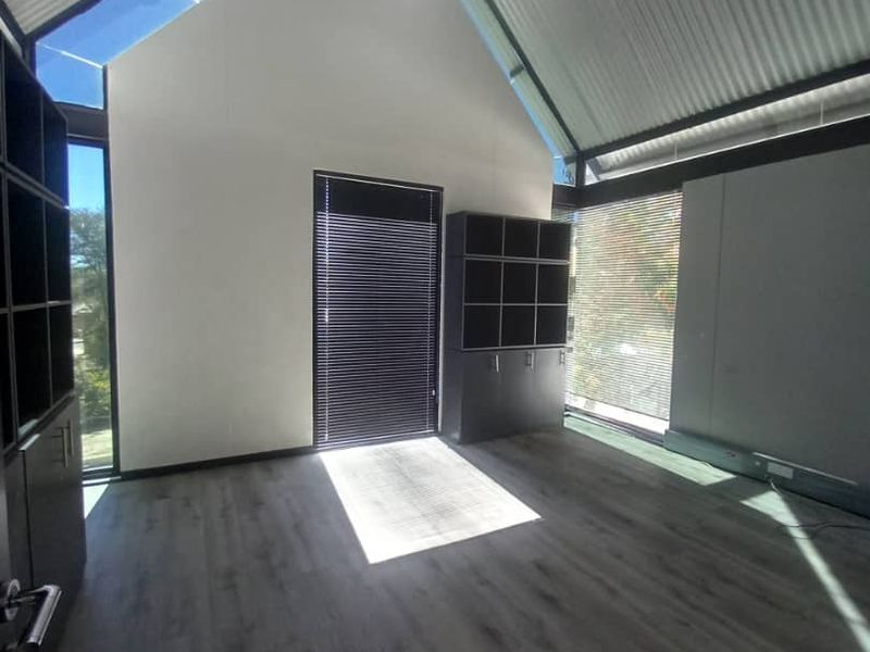 NEAR MAERUA TO LET - MODERN OFFICES - Photo 4