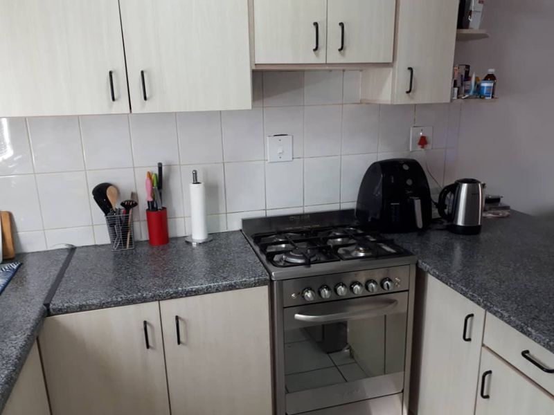 Pet Friendly Town House For Sale In Kleine Kuppe - Photo 2