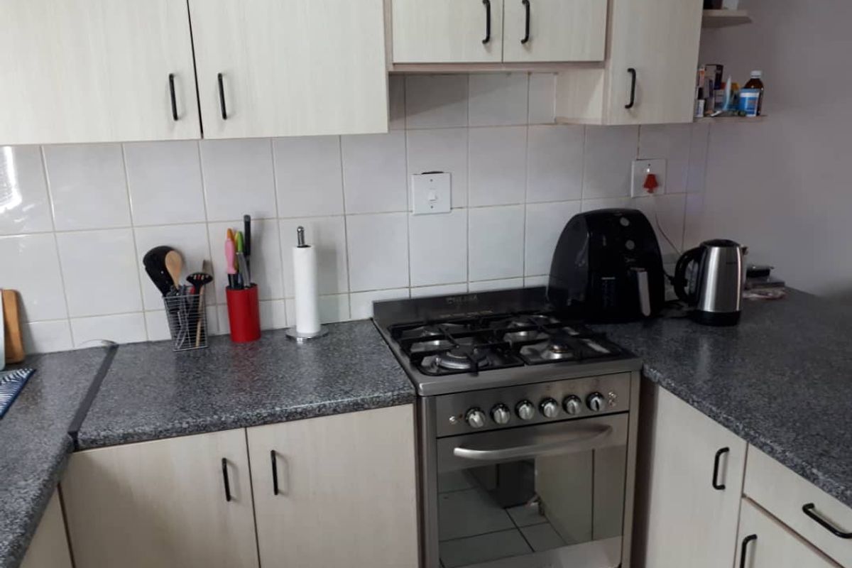 Pet Friendly Town House For Sale In Kleine Kuppe - Photo 2