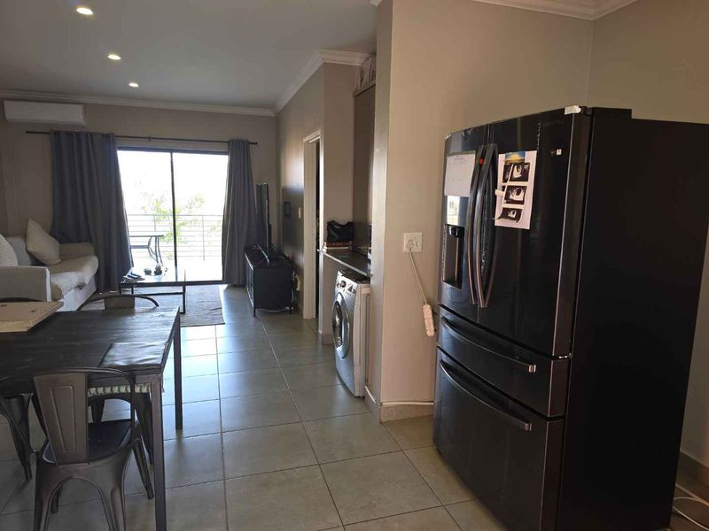 Modern, Stunning 3-Bedroom Apartment for Rent in Six Fountains Estate.  Truly the entertainer's dream! - Photo 4