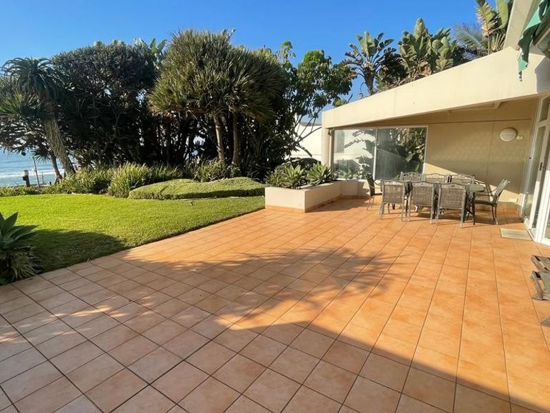 A Stunning Apartment With Modern Finishes In An Exclusive Apartment Block Right On Umhlanga's Frontline!!! - Photo 1