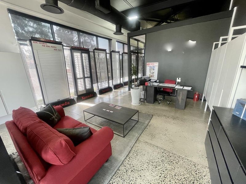 Hendra - Premium 100m2 Retail Space to Let in Durban North - Photo 2