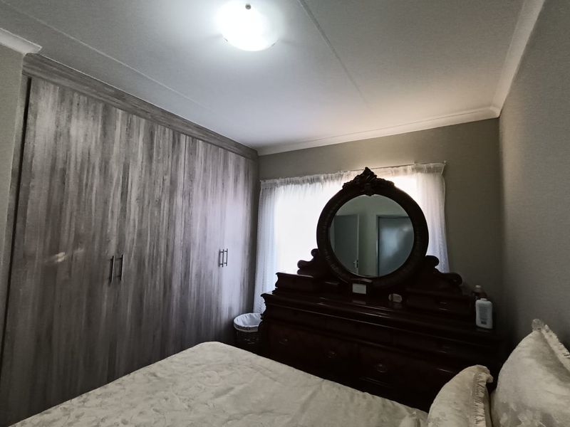 Modern 2-Bedroom Home for Sale in Parkdene Manor | R1,200,000 | Covered Parking - Photo 10