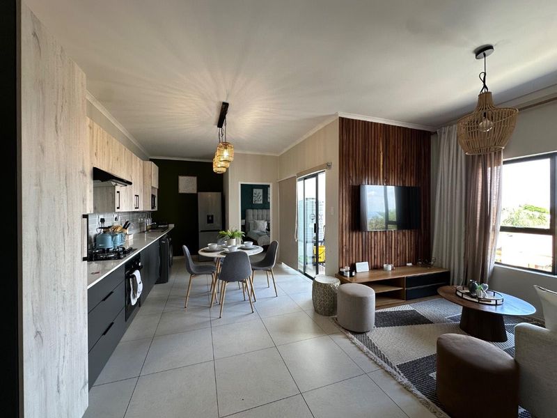 93 on New – Fully Furnished 2 Bed, 2 Bath Apartment - Photo 2