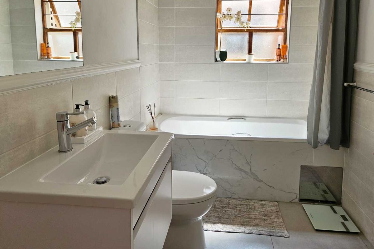 2 bedroom fully furnished apartment in Bryanston - Photo 4