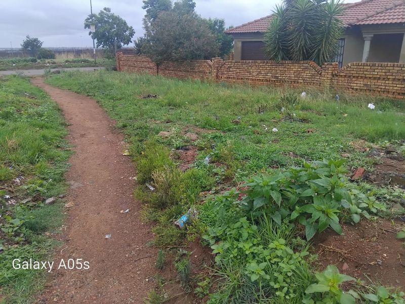 Vacant land available for sale. - Photo 4