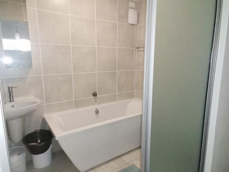 Stunning 2 bedrooms apartment in Mooikloof Smart City - Greenkloof Eco Estate - Photo 8