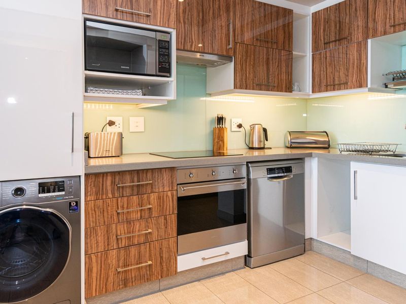 Where Excellence and Convenience Meet - Photo 5