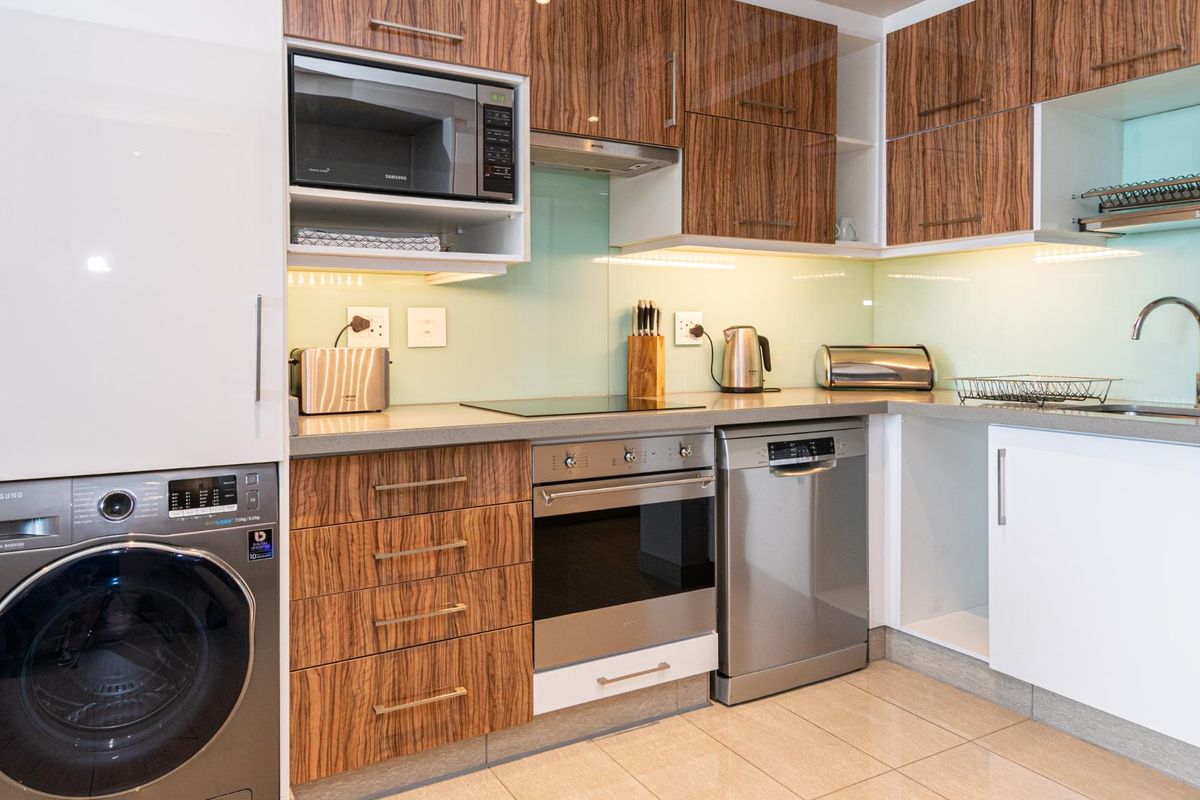 Where Excellence and Convenience Meet - Photo 5