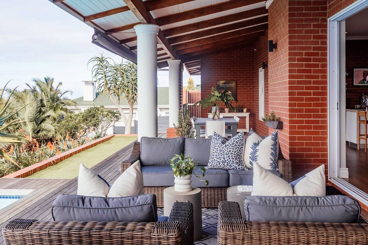 Coastal Architectural Elegance With Endless Ocean Views. - Photo 3