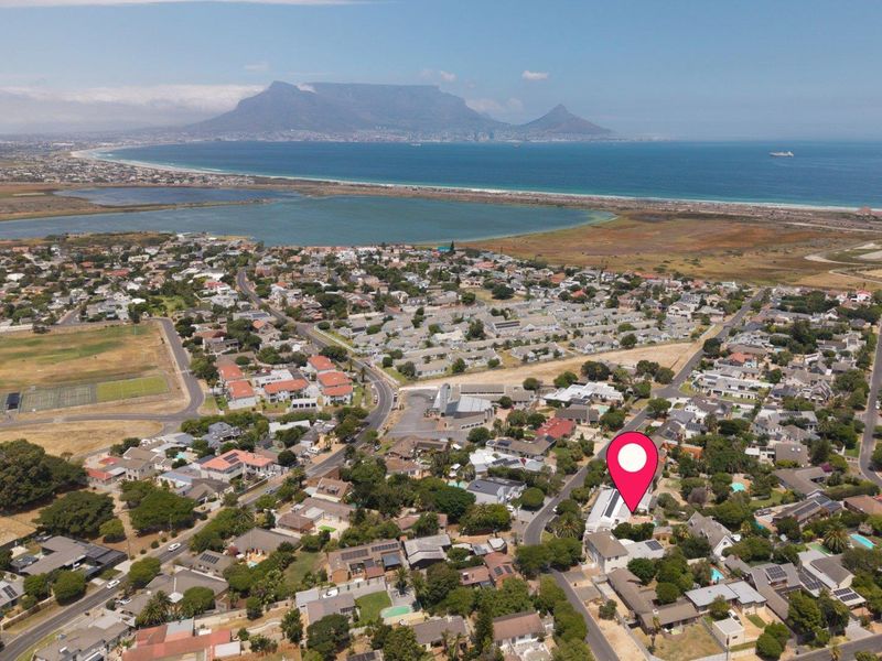 Magnificent Stylish modern family home and Entertainers dream - Photo 6