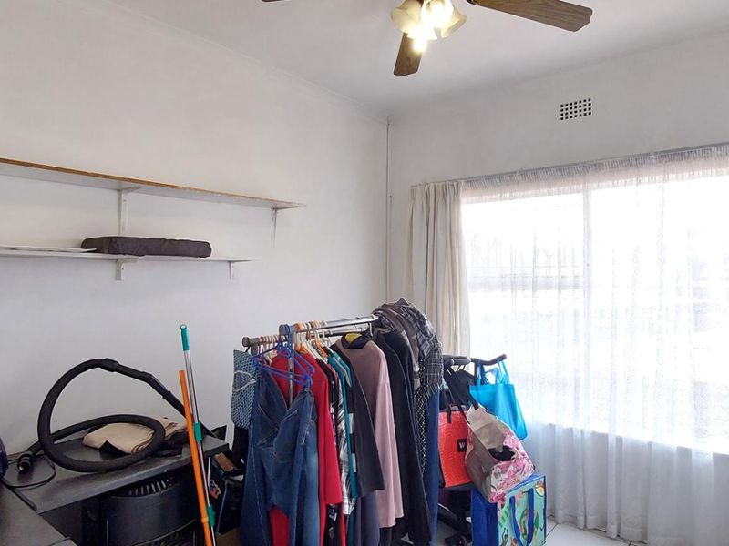 2 Bedroom Apartment in Albermarle - Photo 8