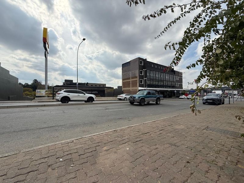 Restaurant/Bakery Space to Let – 1st Floor, 102 Corlett Drive, Illovo - Photo 1