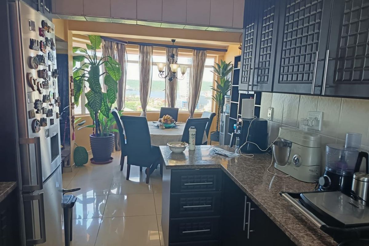 1. Spacious 2-Bedroom Apartment Near Ushakha Marine with Pool Access - Photo 5