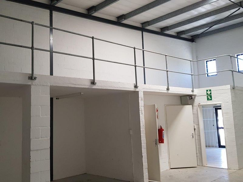 Small Industrial Warehouse in Capricorn Business Park - Photo 5