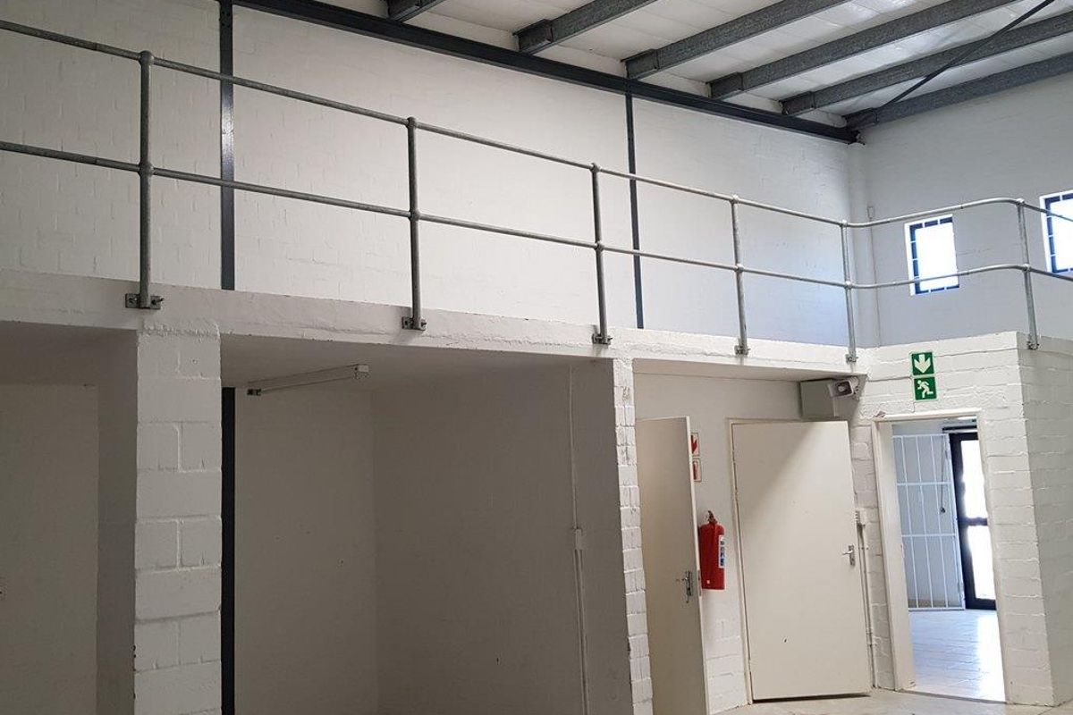 Small Industrial Warehouse in Capricorn Business Park - Photo 5