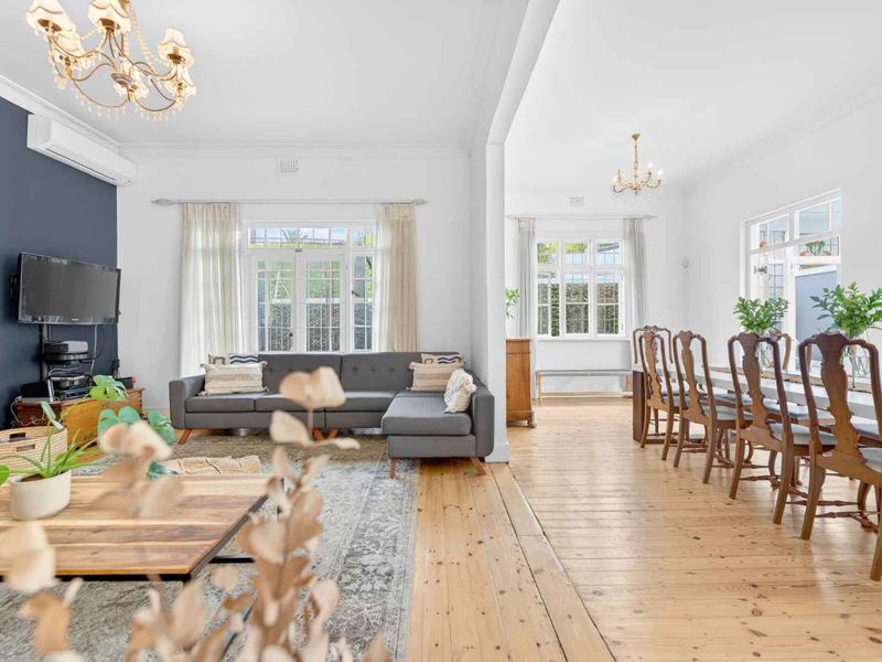 Character Family Home in Tamboerskloof - Photo 6