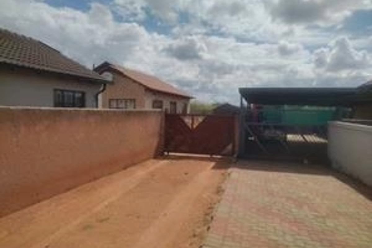 3 bedrooms house to rent in Soshanguve VV - Photo 2