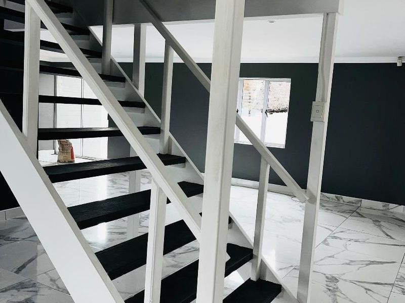 Freestanding House For Rent - Photo 4