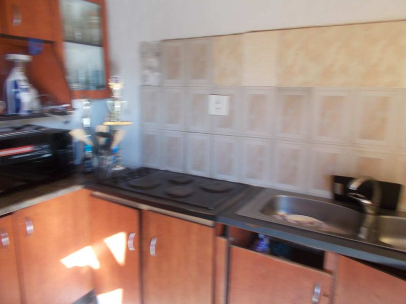 property with potential for sale - Photo 6