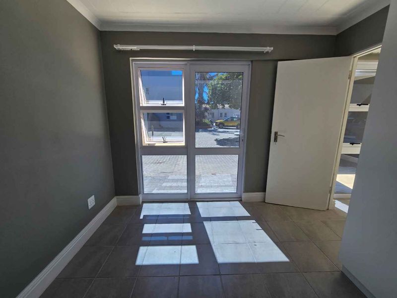 Spacious Lock-up-and-Go Apartment living in Newton Park - Photo 10