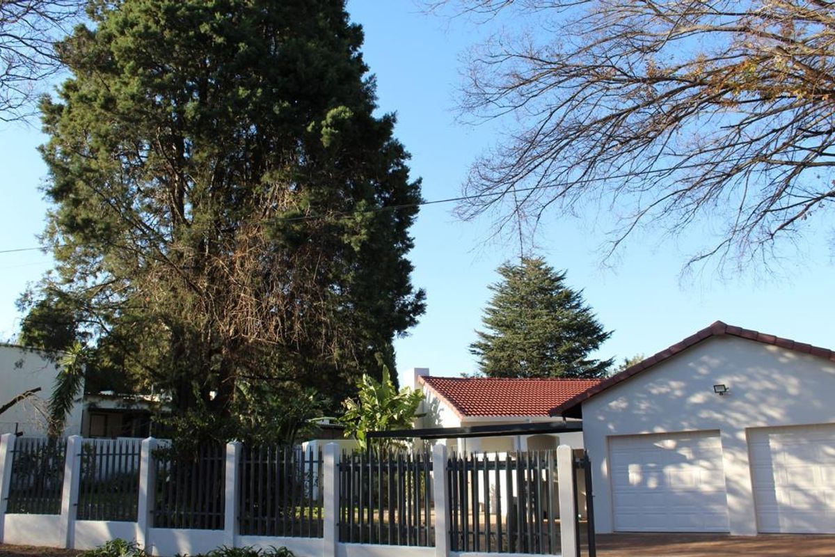 3 Bedroom House in Randpark Ridge - Photo 2